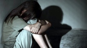 Copilă violată şi lăsată însărcinată de propriul unchi. Bărbatul a fost arestat